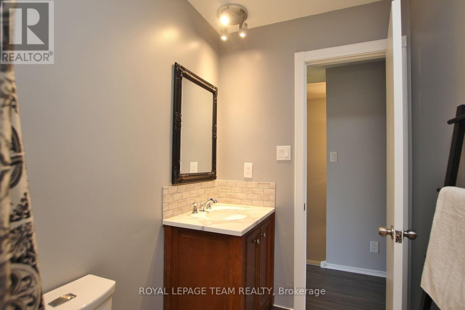 3 Bed, 2 Bath House for Sale in Ottawa – 90 – 3400 PAUL ANKA DRIVE, Ottawa – MLS# X13415440 - Image 34