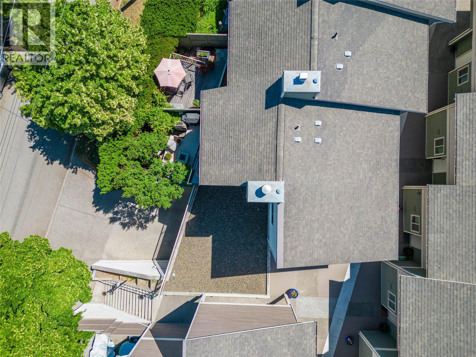 #13 145 NICOLA Street - 32