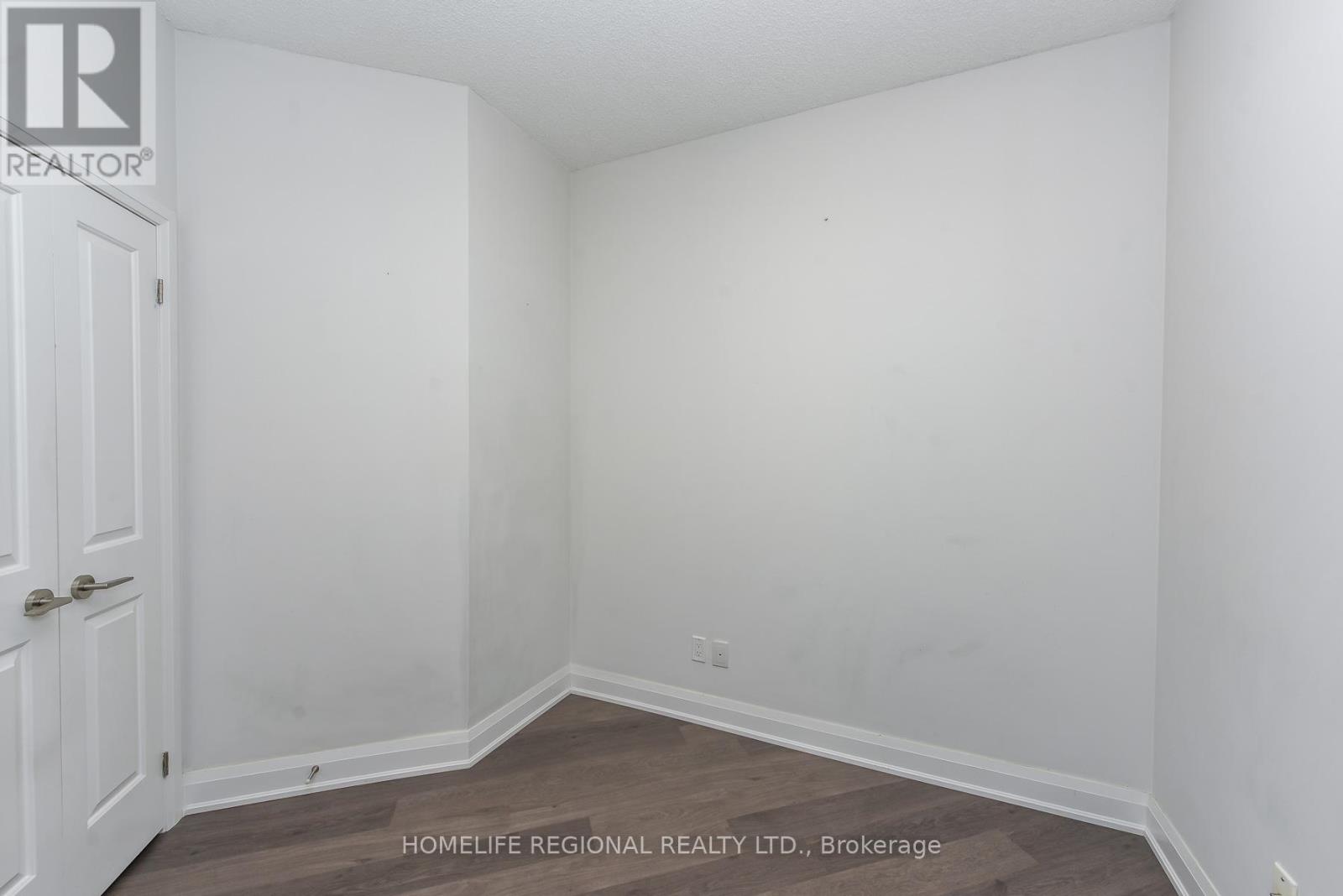 #1306 25 FONTENAY COURT - Image 23