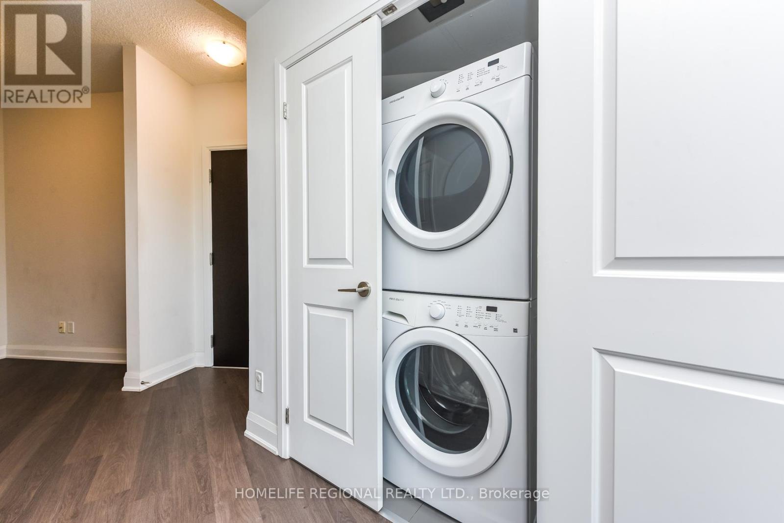 #1306 25 FONTENAY COURT - Image 25