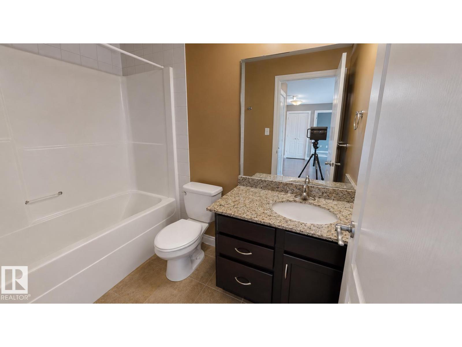 #217 273 CHARLOTTE WY - 13