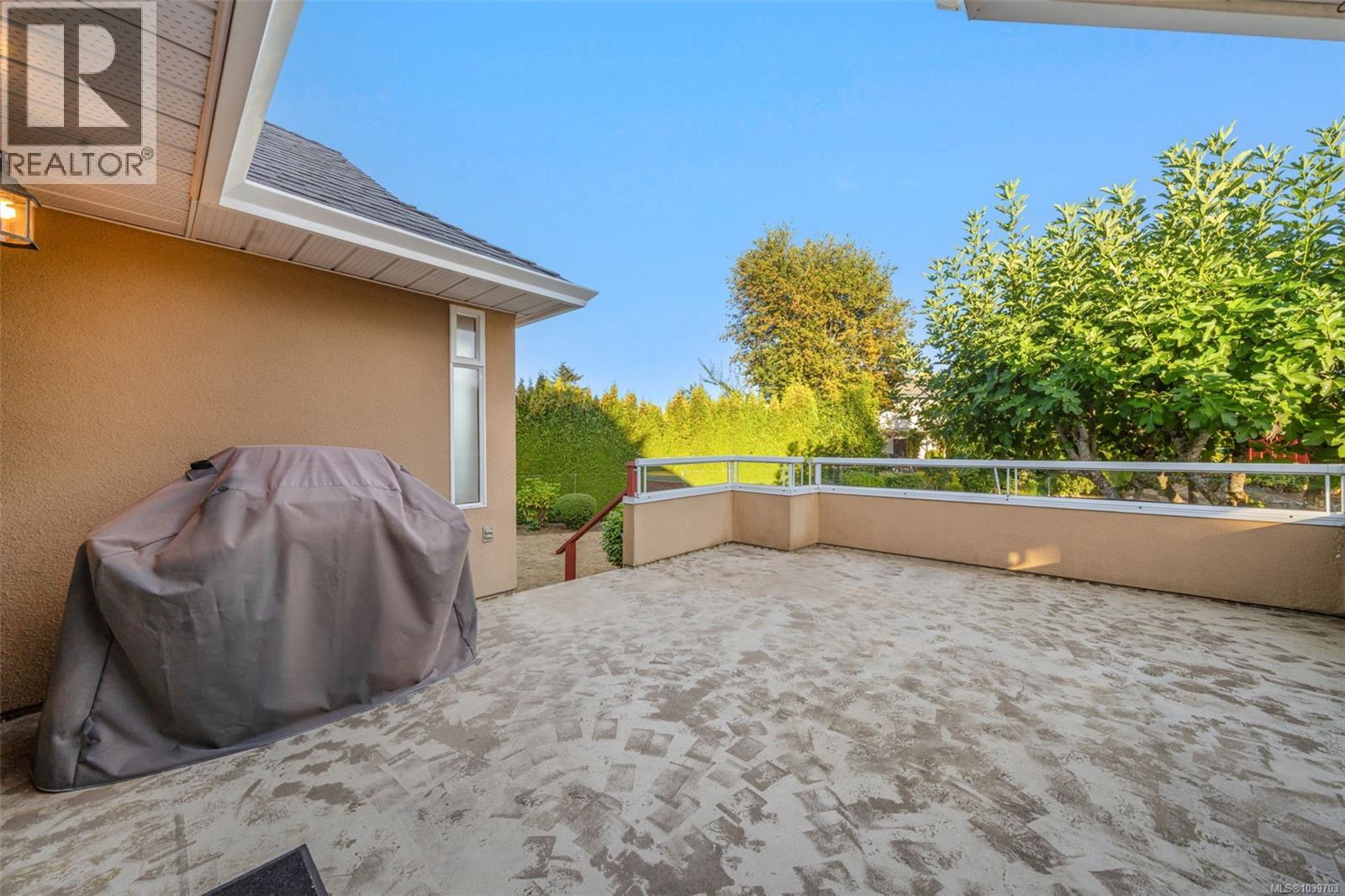 2391 Alta Vista Pl, Central Saanich