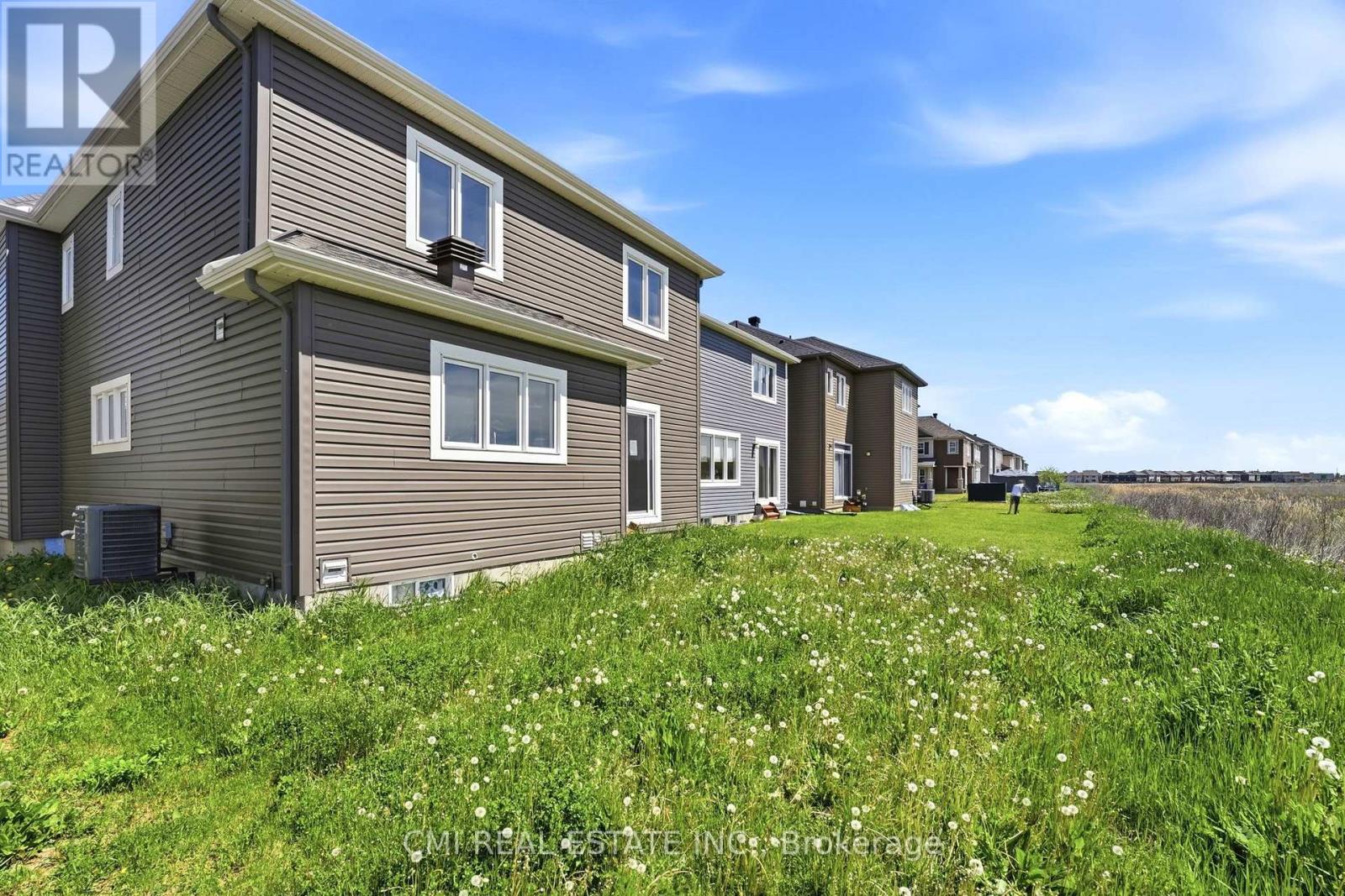 325 SWEETCLOVER WAY - 40