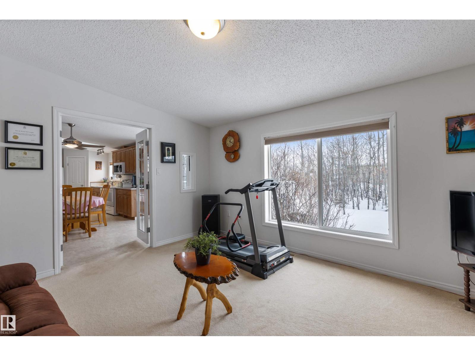 4901 48 AV — photo 22