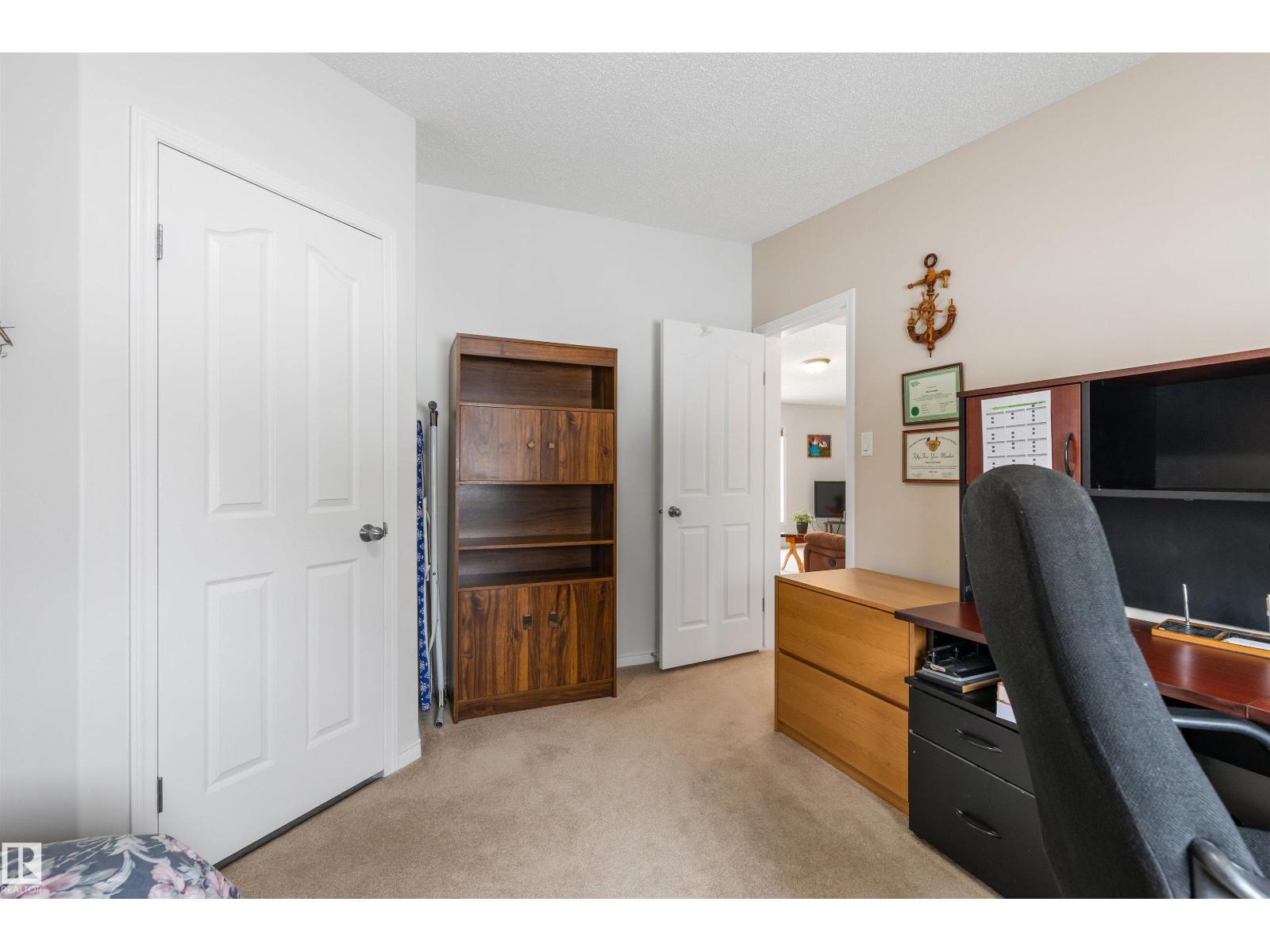 4901 48 AV — photo 28