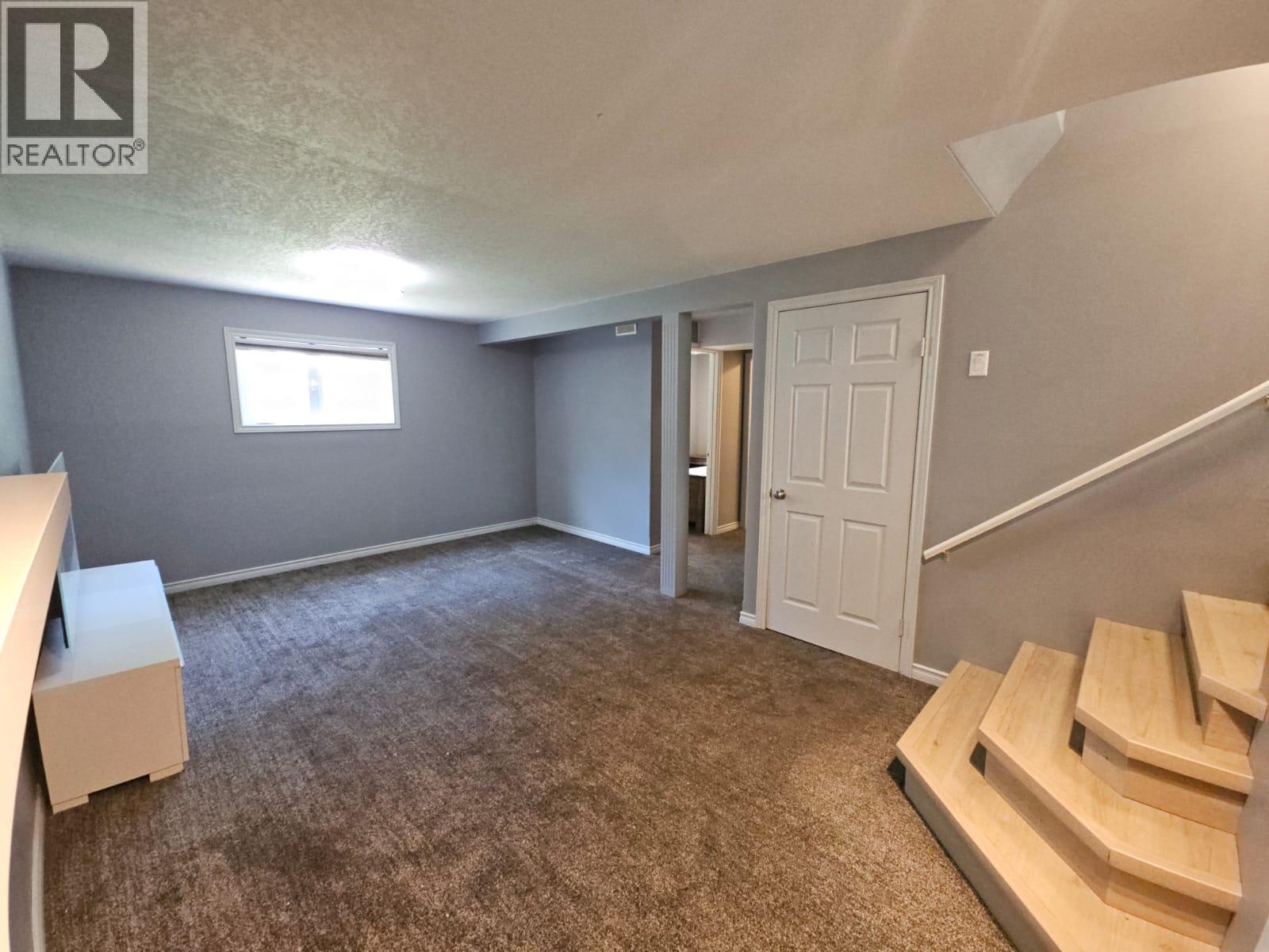 5237 42 Street NE - 13