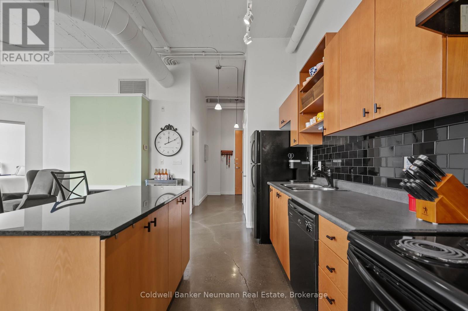#308 404 KING STREET W - 13