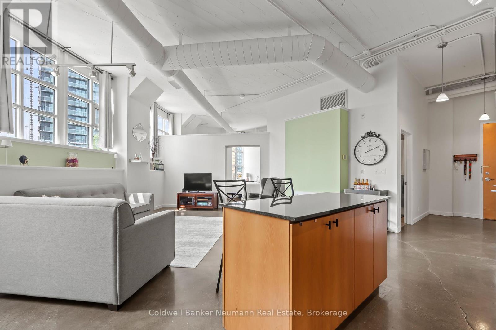 #308 404 KING STREET W - 14