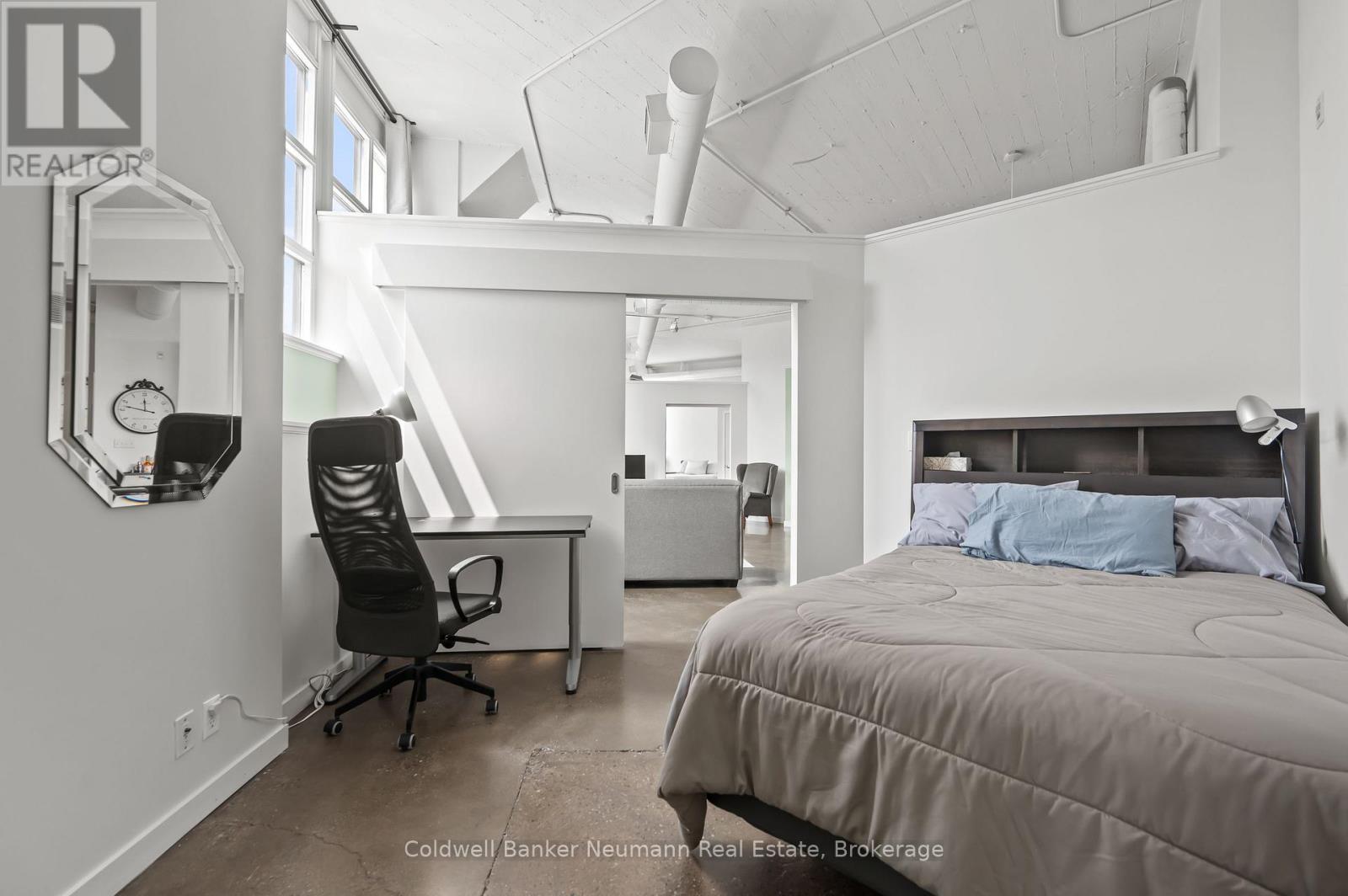 #308 404 KING STREET W - 24