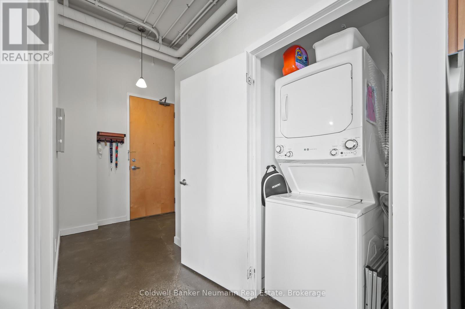 #308 404 KING STREET W - 26