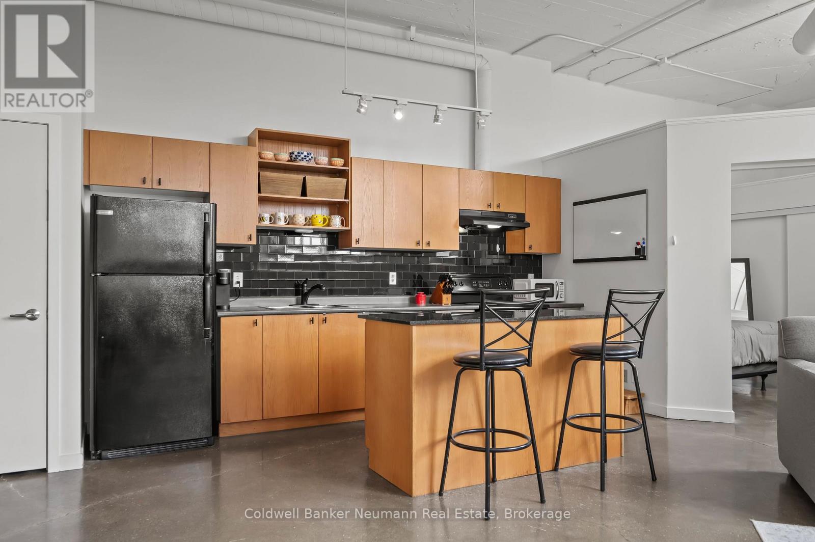 #308 404 KING STREET W - 7