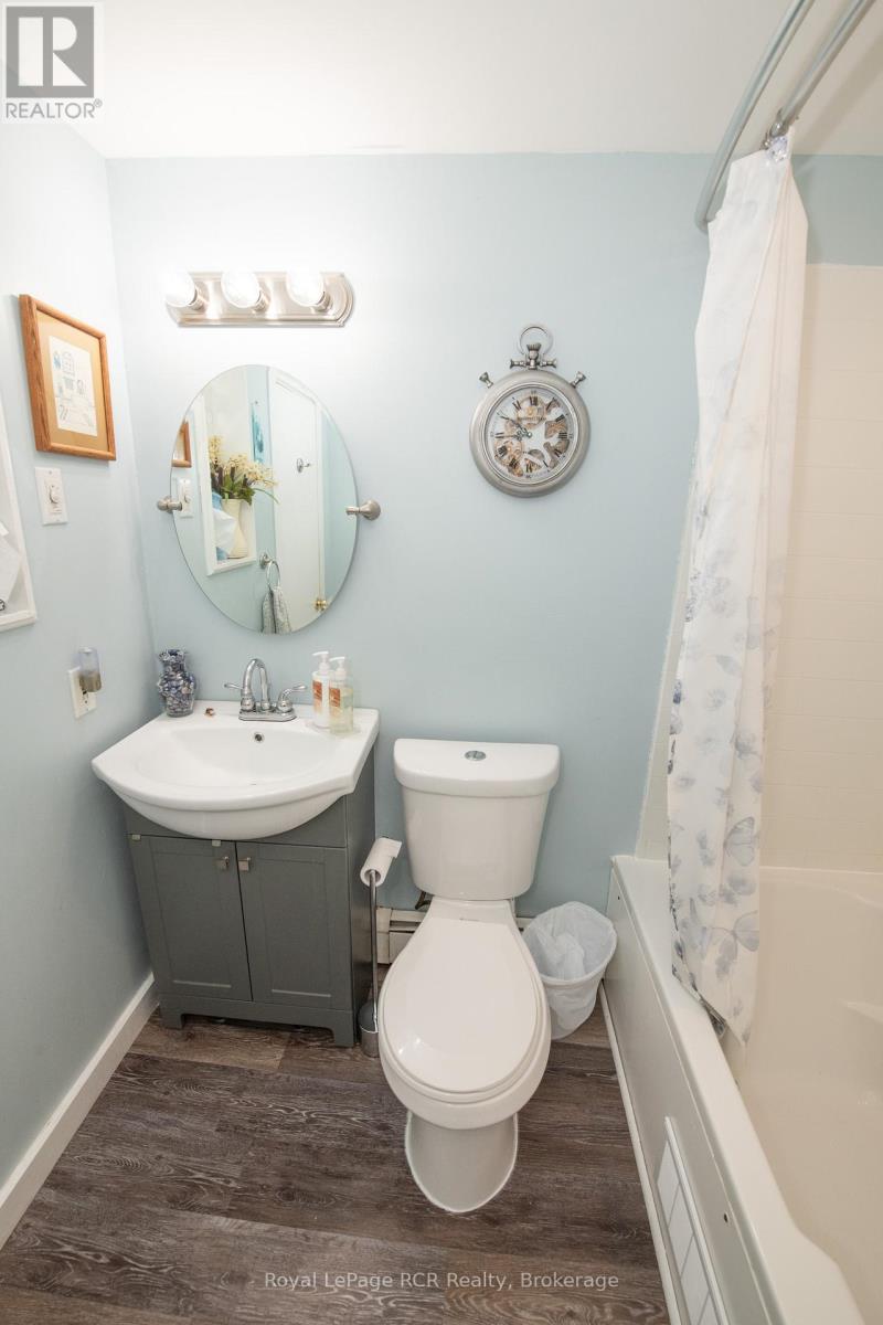 430 QUEEN STREET WEST STREET W - 43