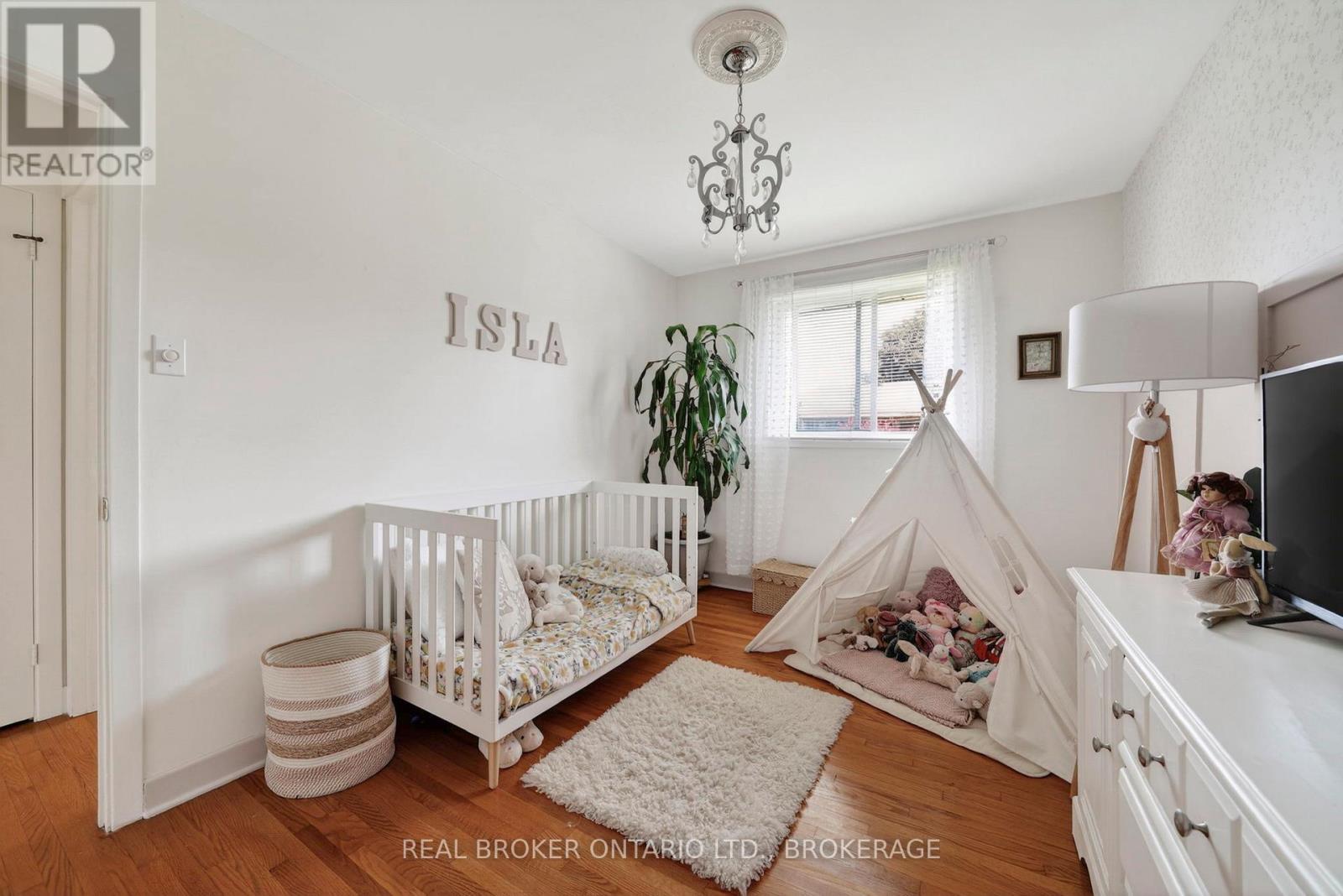 821 HALDIMAND CRESCENT - 25