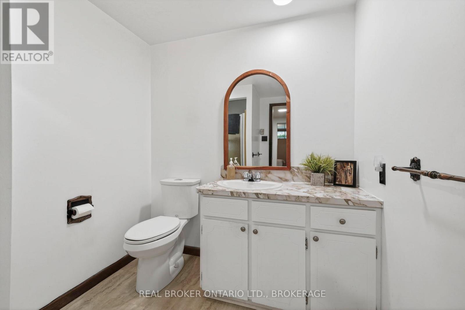 821 HALDIMAND CRESCENT - 31