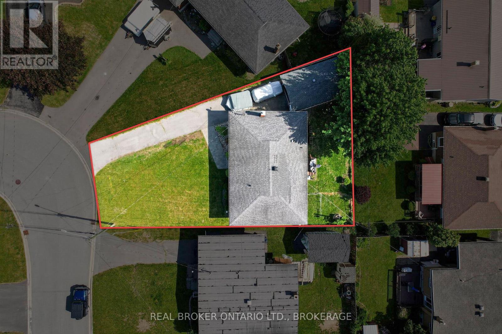 821 HALDIMAND CRESCENT - 37