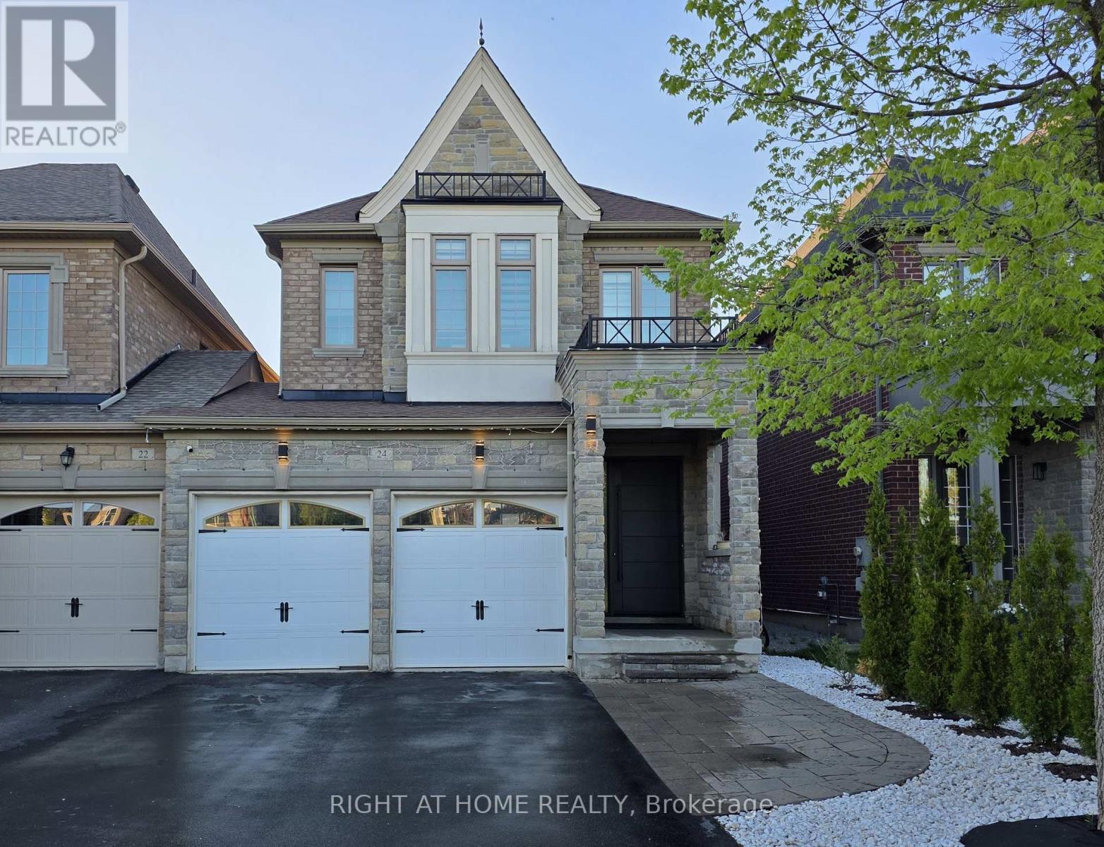 24 WELLS ORCHARD CRESCENT - 1