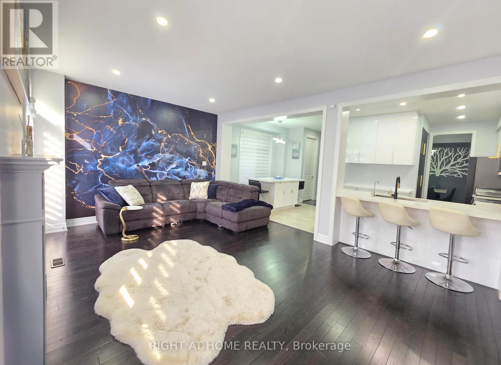 24 WELLS ORCHARD CRESCENT - 13