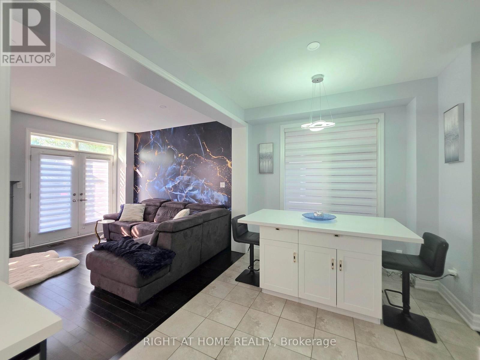24 WELLS ORCHARD CRESCENT - 12