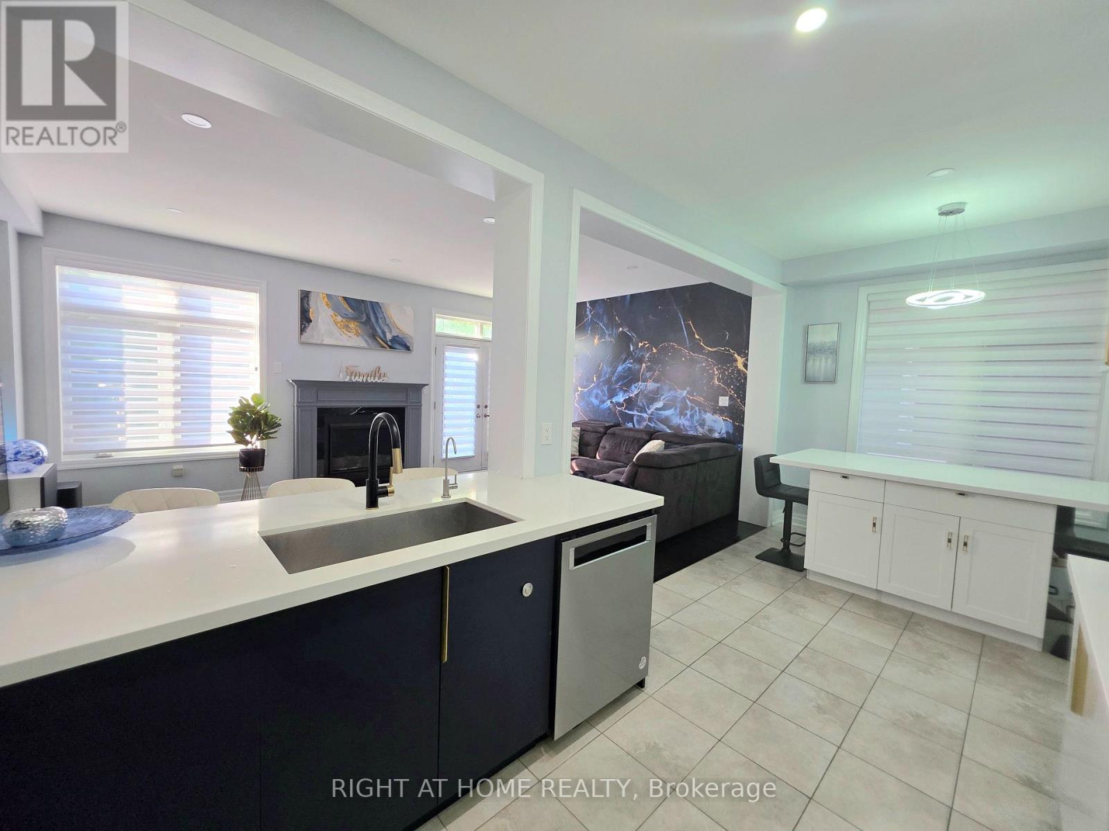 24 WELLS ORCHARD CRESCENT - 10