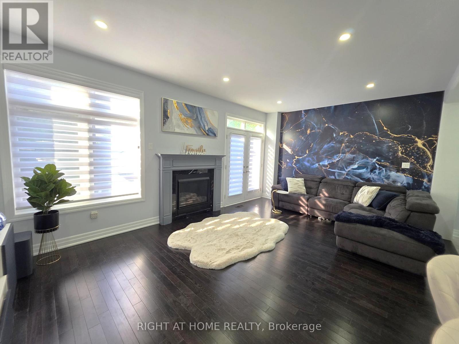 24 WELLS ORCHARD CRESCENT - 14