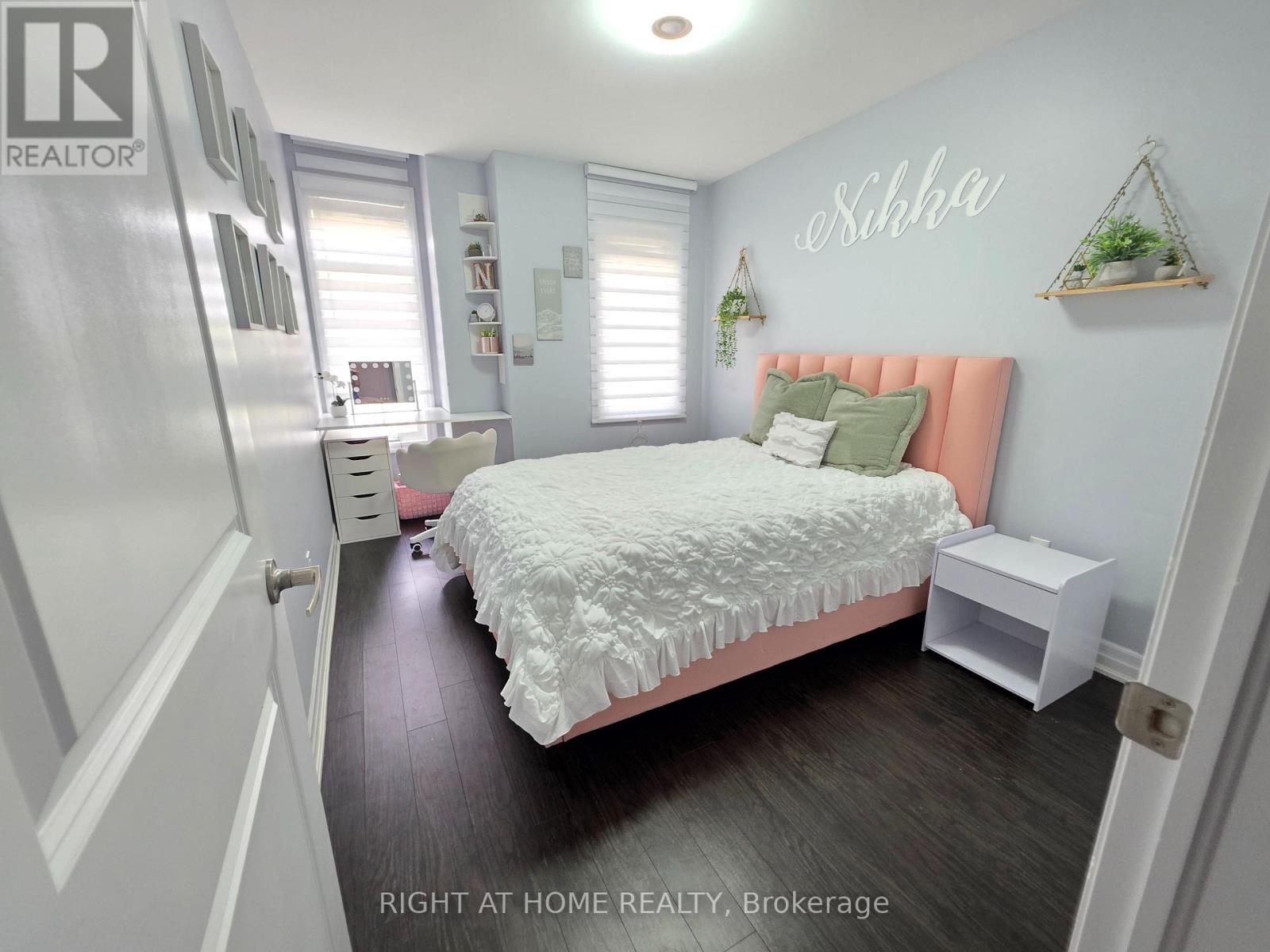 24 WELLS ORCHARD CRESCENT - 21