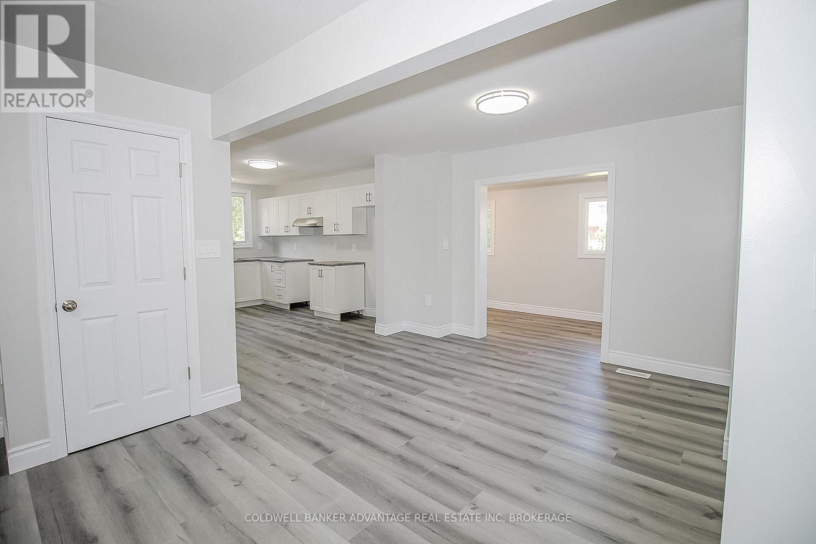 378 THOROLD ROAD - 14