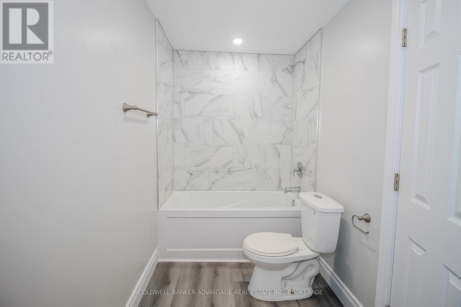 378 THOROLD ROAD - 29