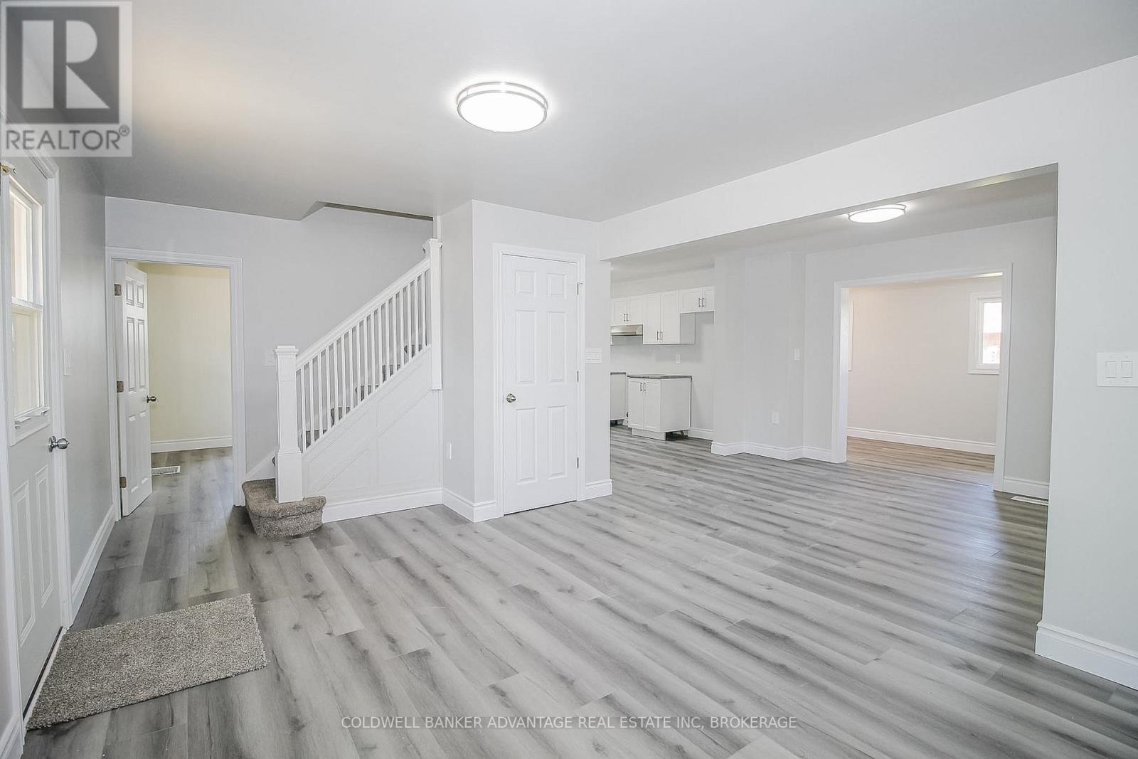 378 THOROLD ROAD - 13