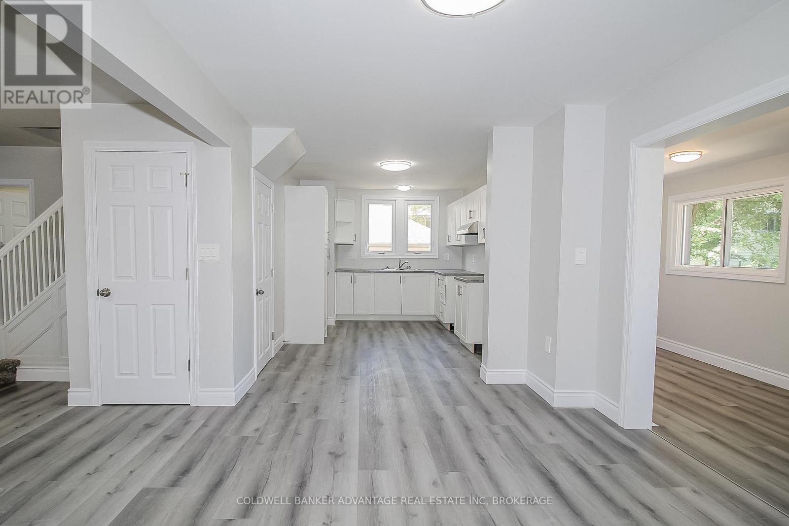 378 THOROLD ROAD - 15