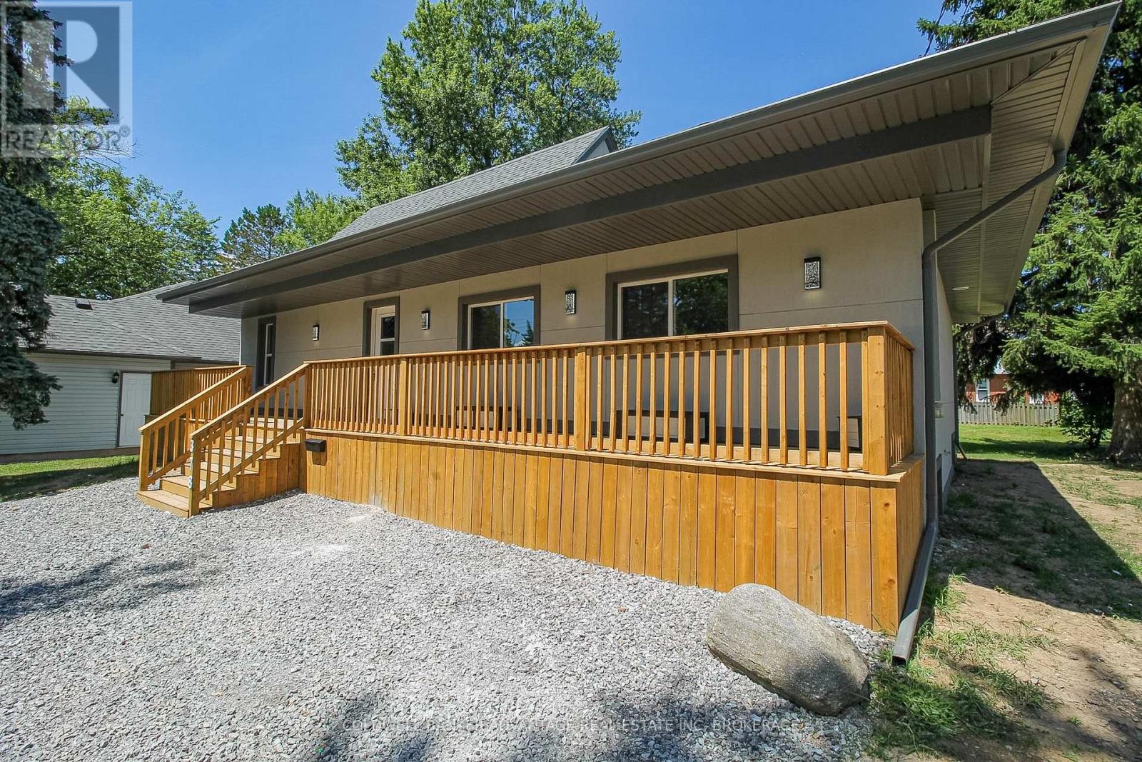 378 THOROLD ROAD - 2