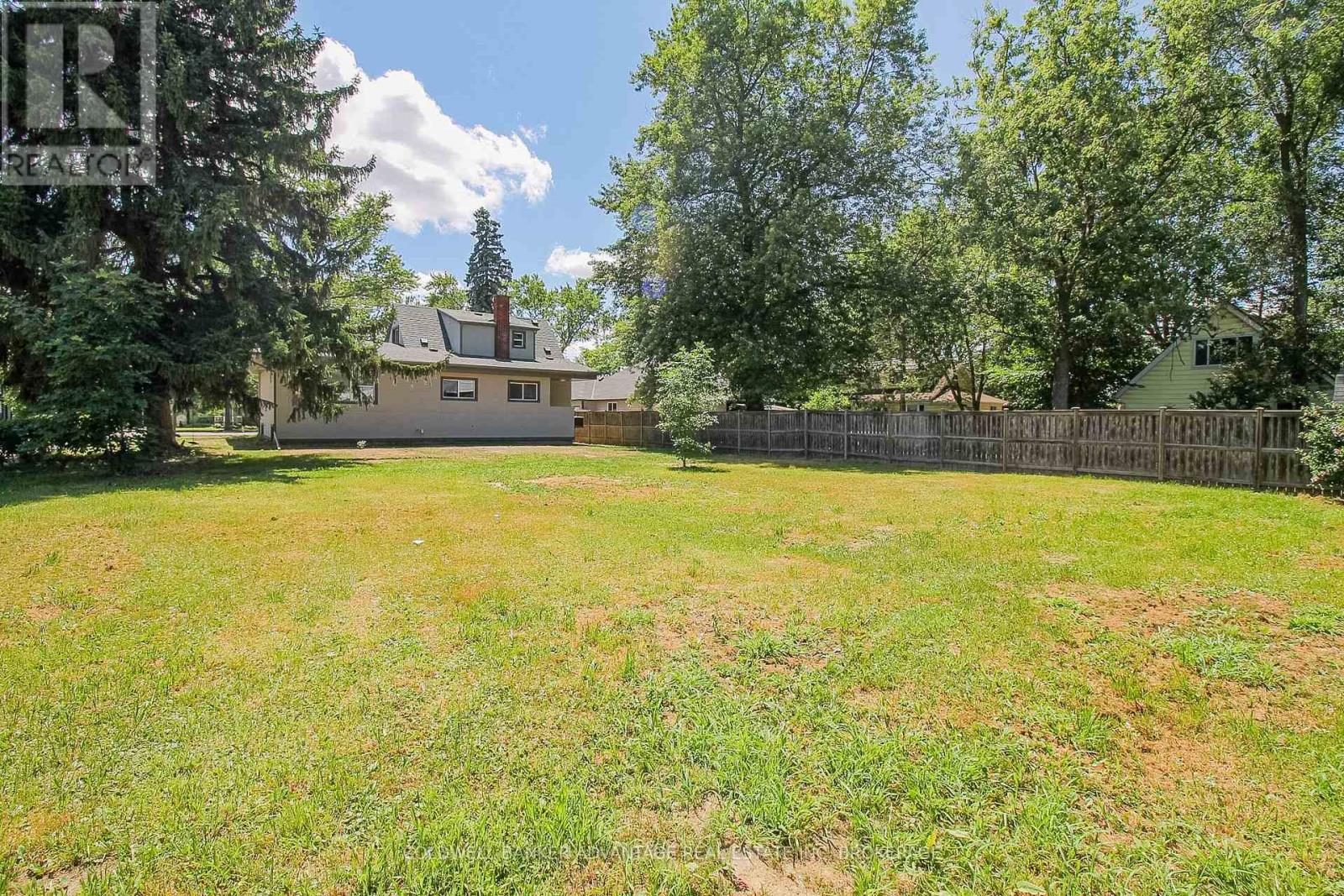 378 THOROLD ROAD - 36