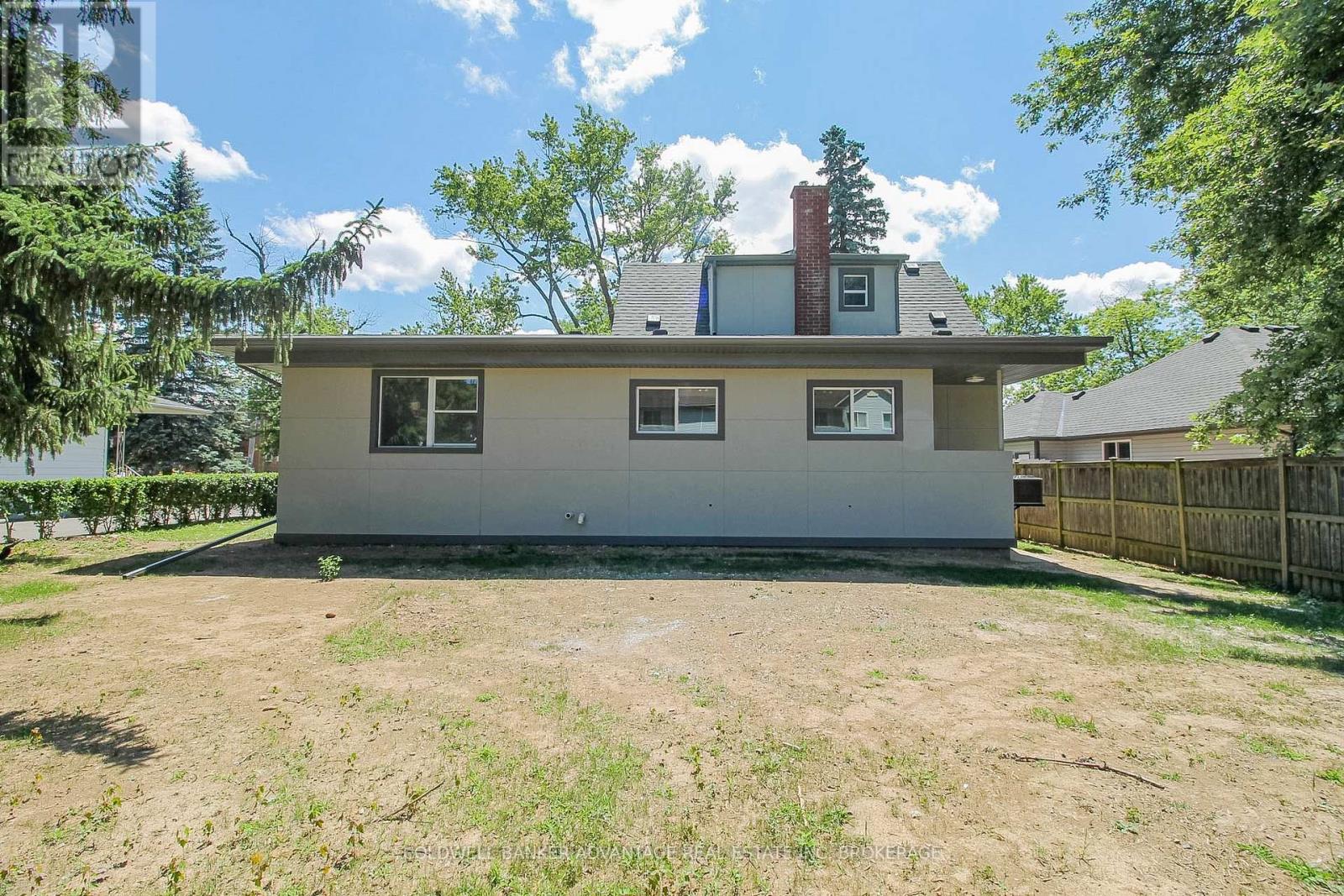 378 THOROLD ROAD - 34