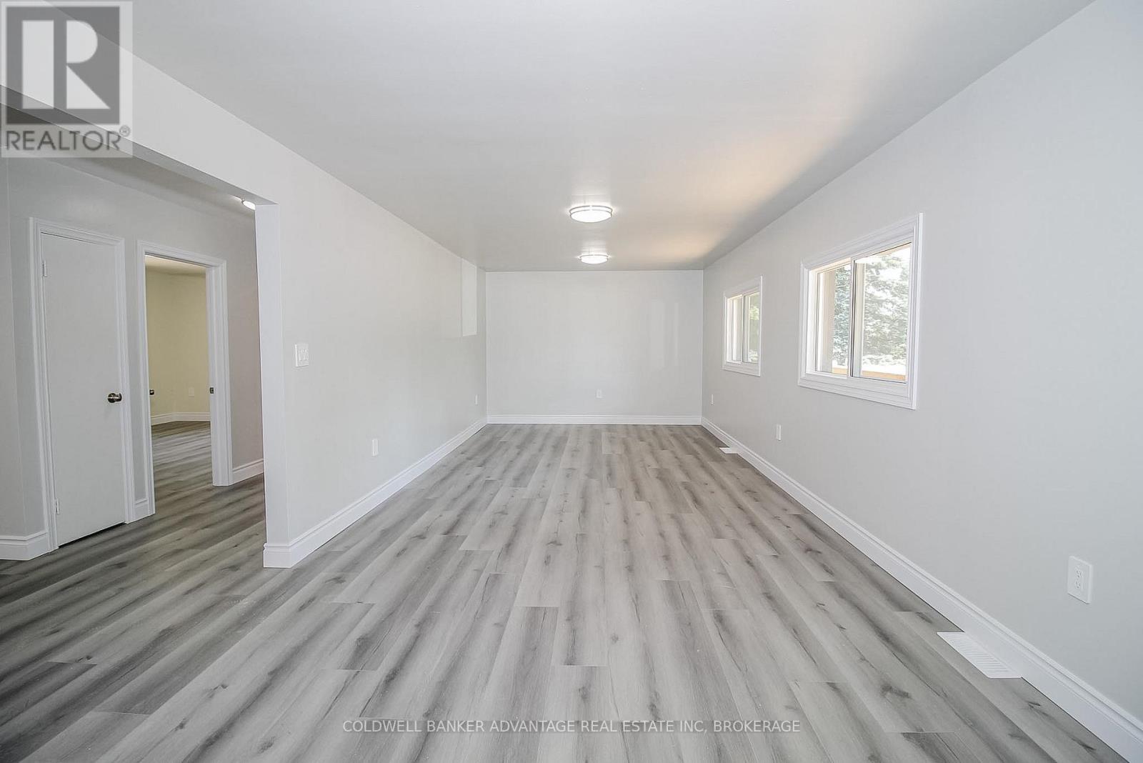 378 THOROLD ROAD - 9