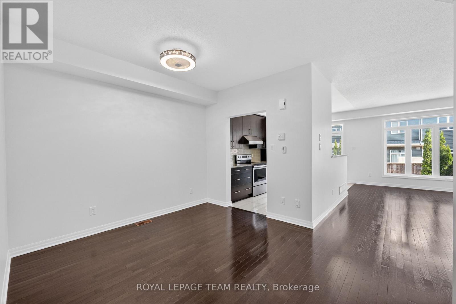 3 Bed, 4 Bath House for Sale in Ottawa – 605 SUNBURST STREET, Ottawa – MLS# X13411732 - Image 5