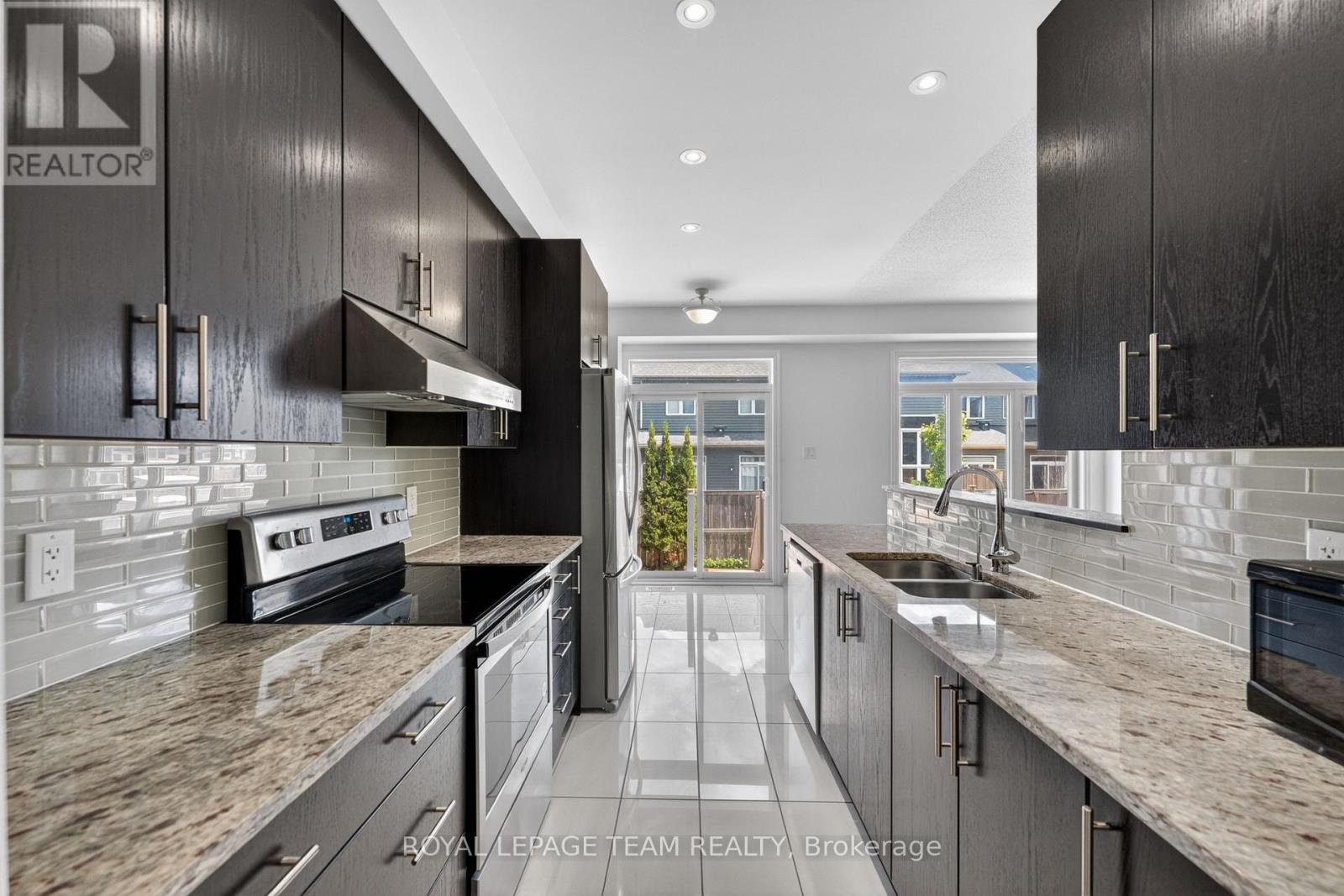 605 SUNBURST STREET - 13