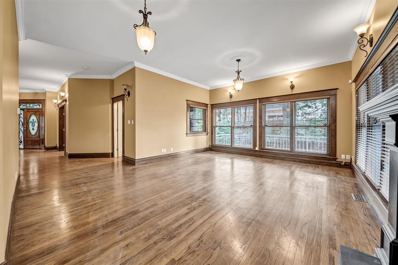 9 Bed, 6 Bath House for Sale in Surrey – 6354 184 STREET, Surrey – MLS# R3132715 - Image 28