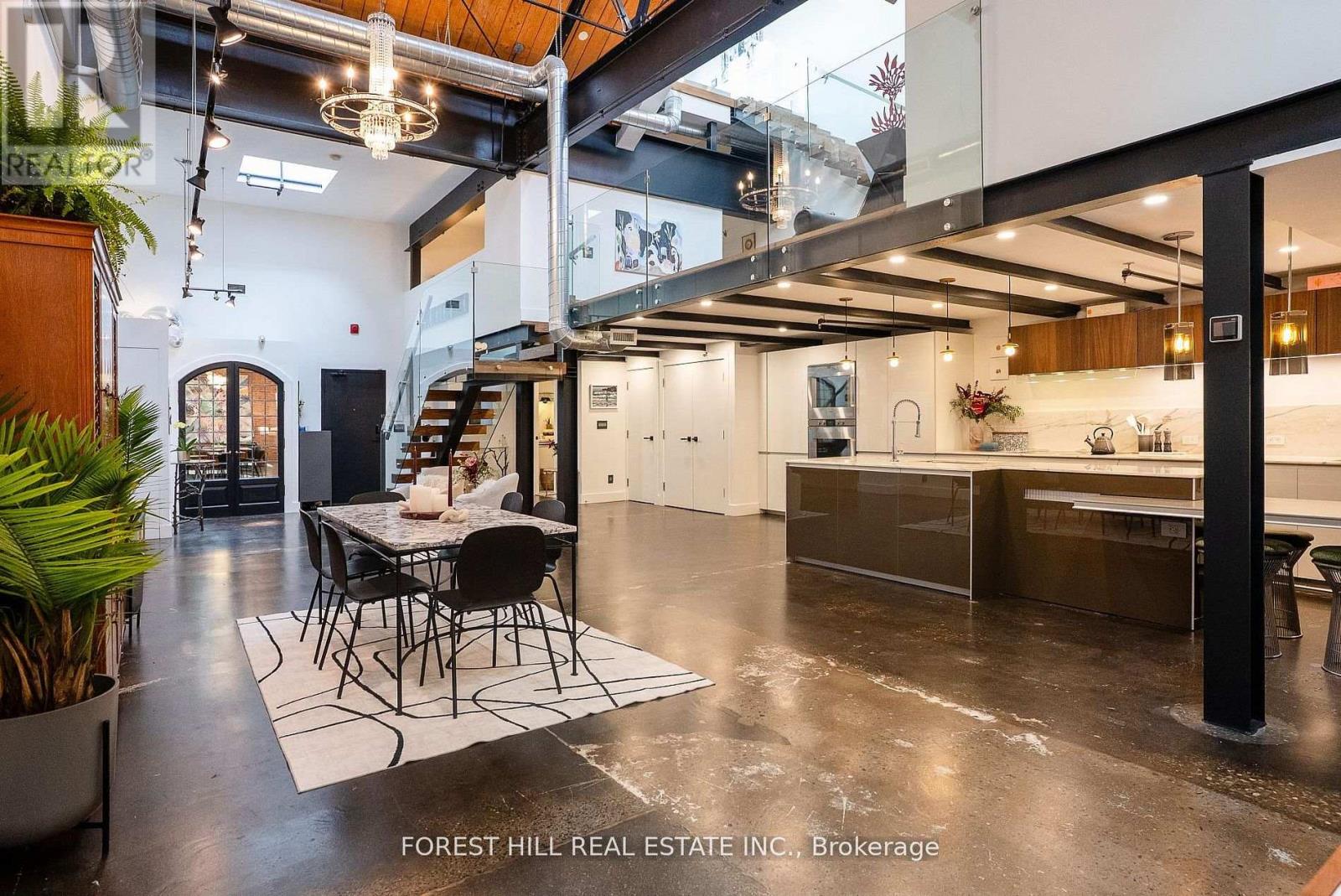 #123 326 CARLAW AVENUE - 39