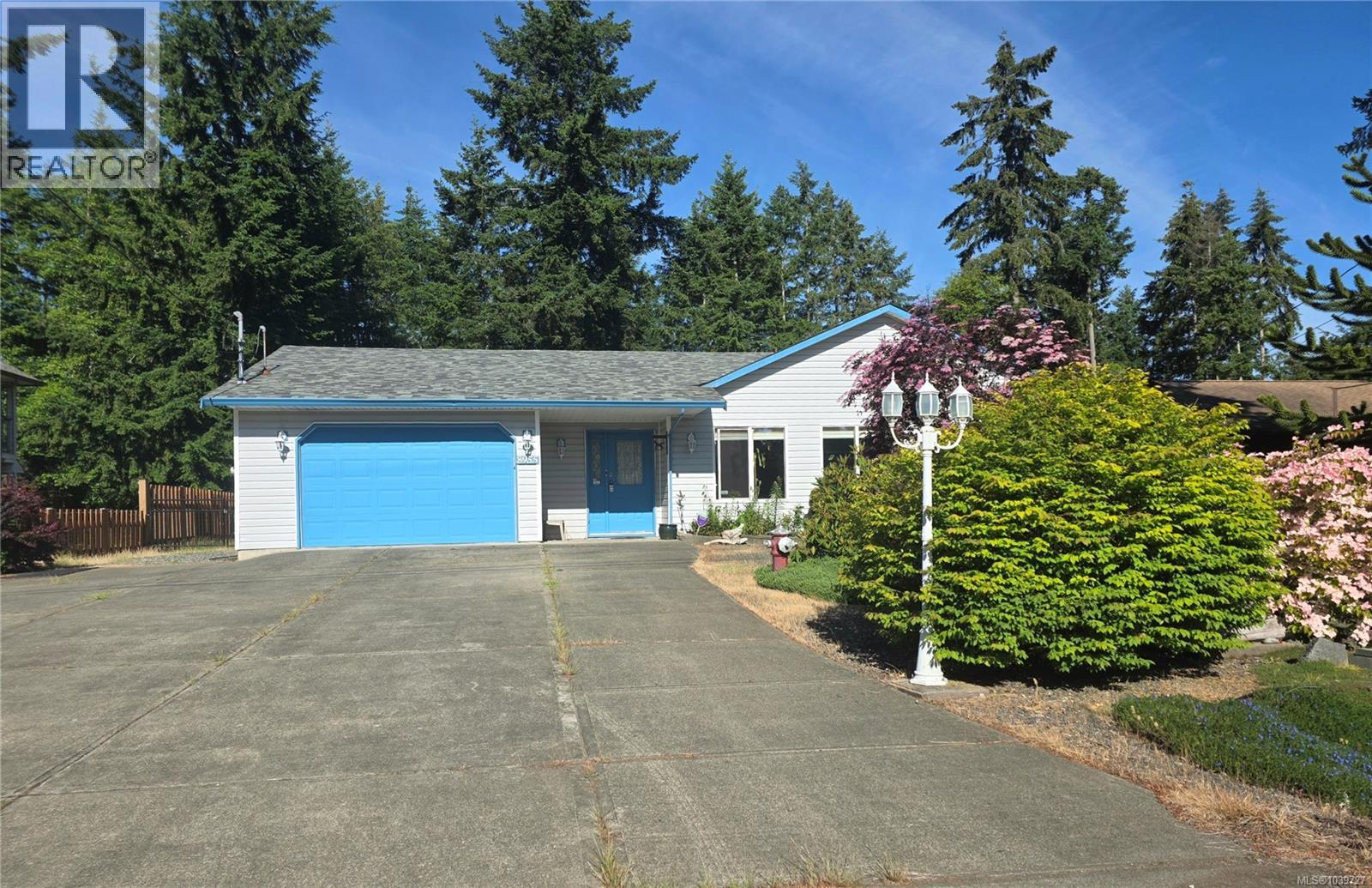8955 McLarey Ave - 1