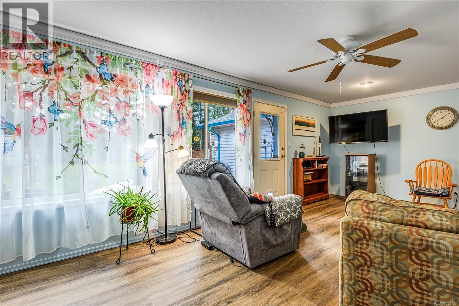 8955 McLarey Ave - 7