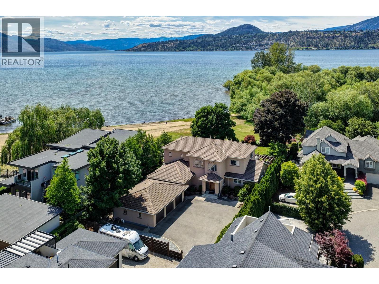 2420 Abbott Street, Kelowna