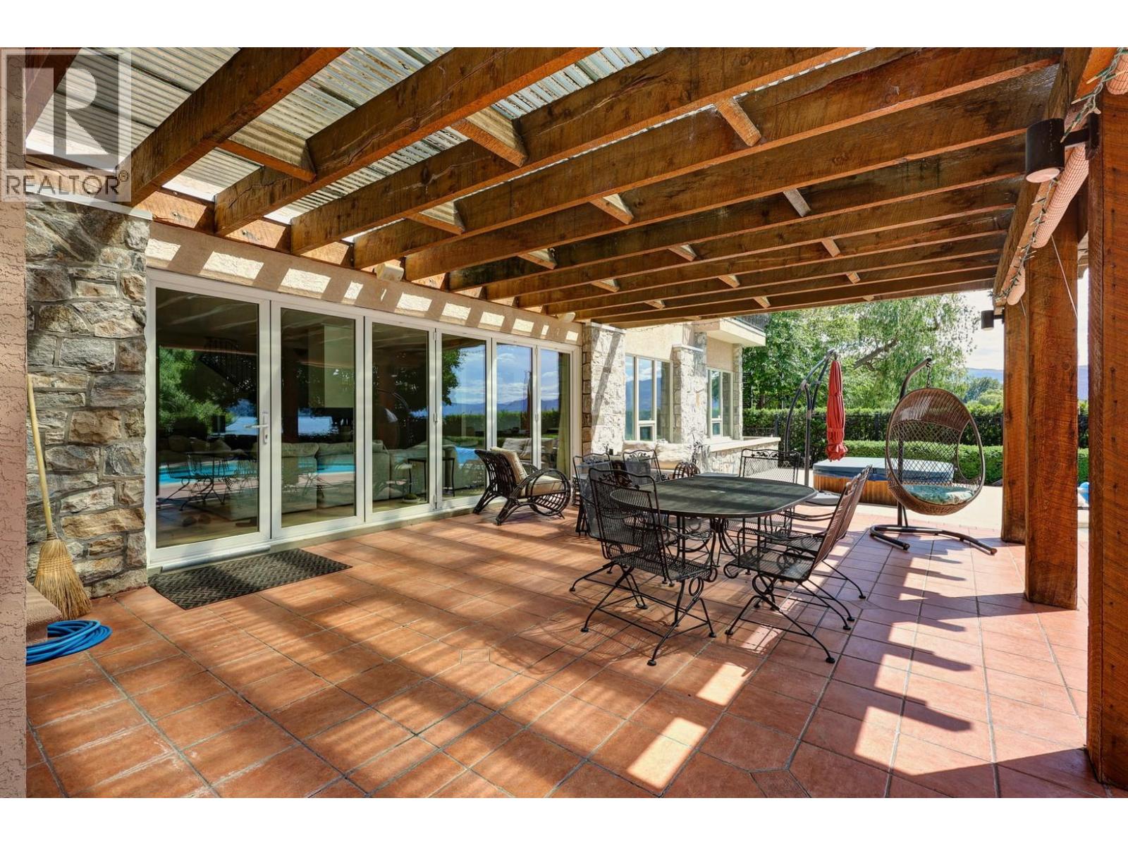 2420 Abbott Street, Kelowna