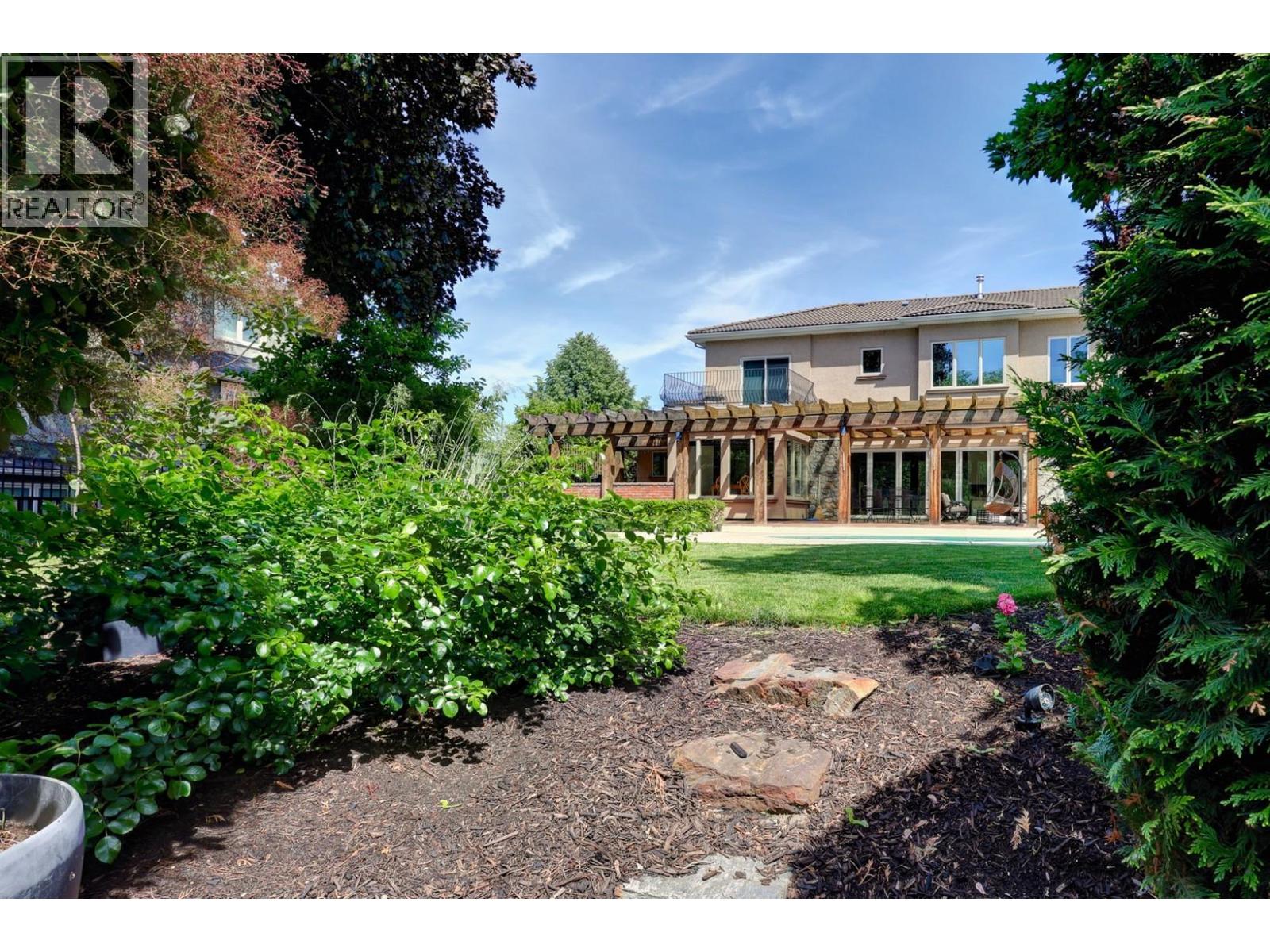 2420 Abbott Street, Kelowna