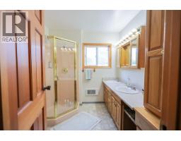 819 Silver Cove Drive, Silverton, BC V0G1S0 Photo 17