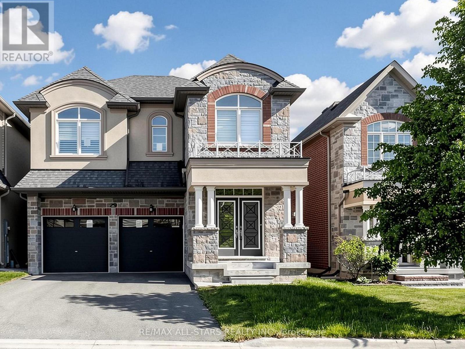 29 MONDIAL CRESCENT - 1