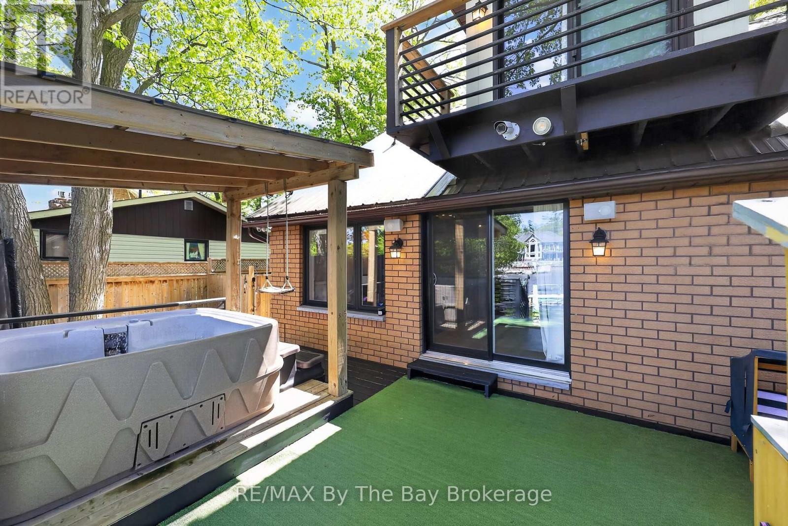 1416 RIVER ROAD W - 32