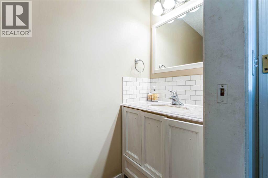 Powder Room - Main Floor