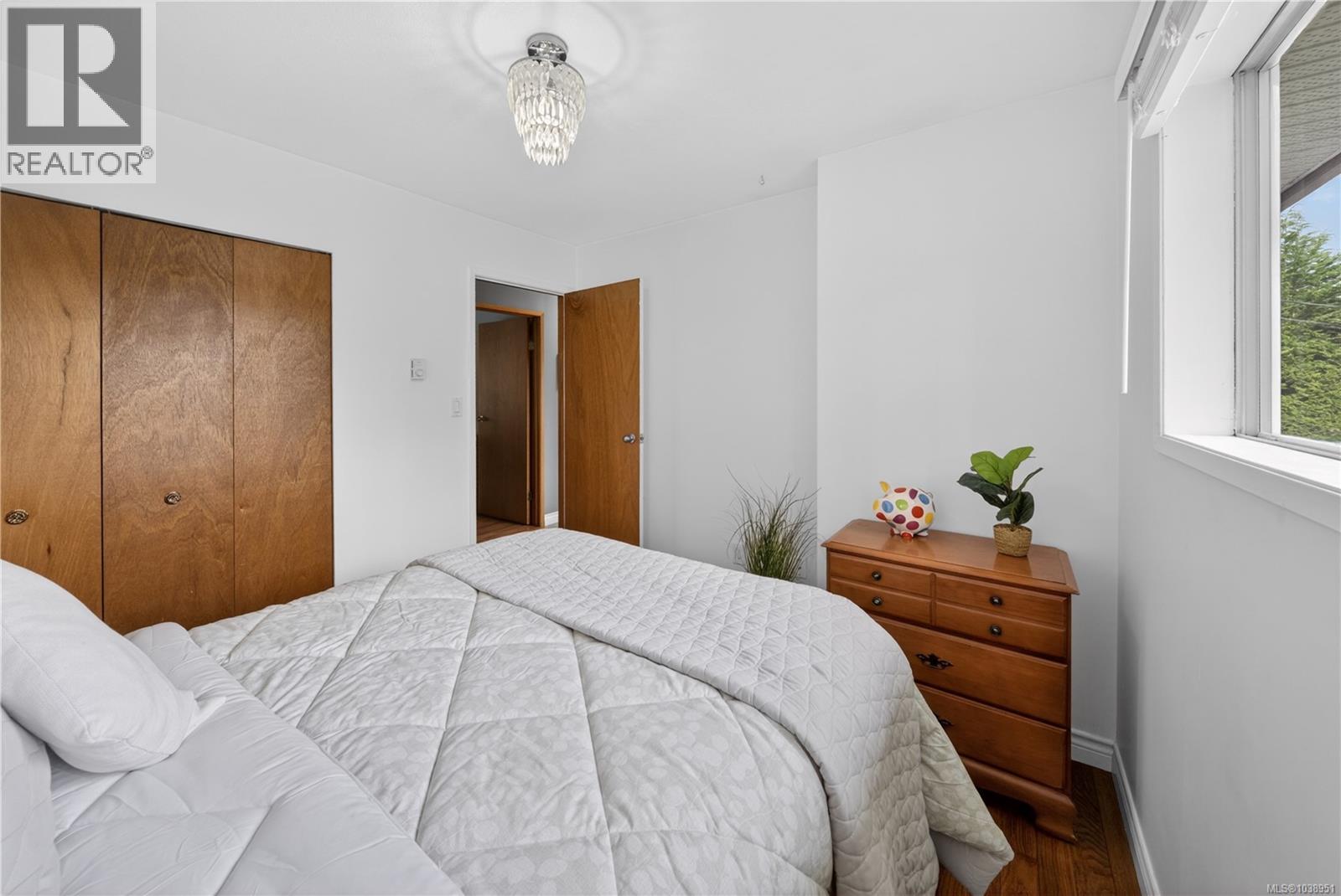 1751 Burnham Rd - 27