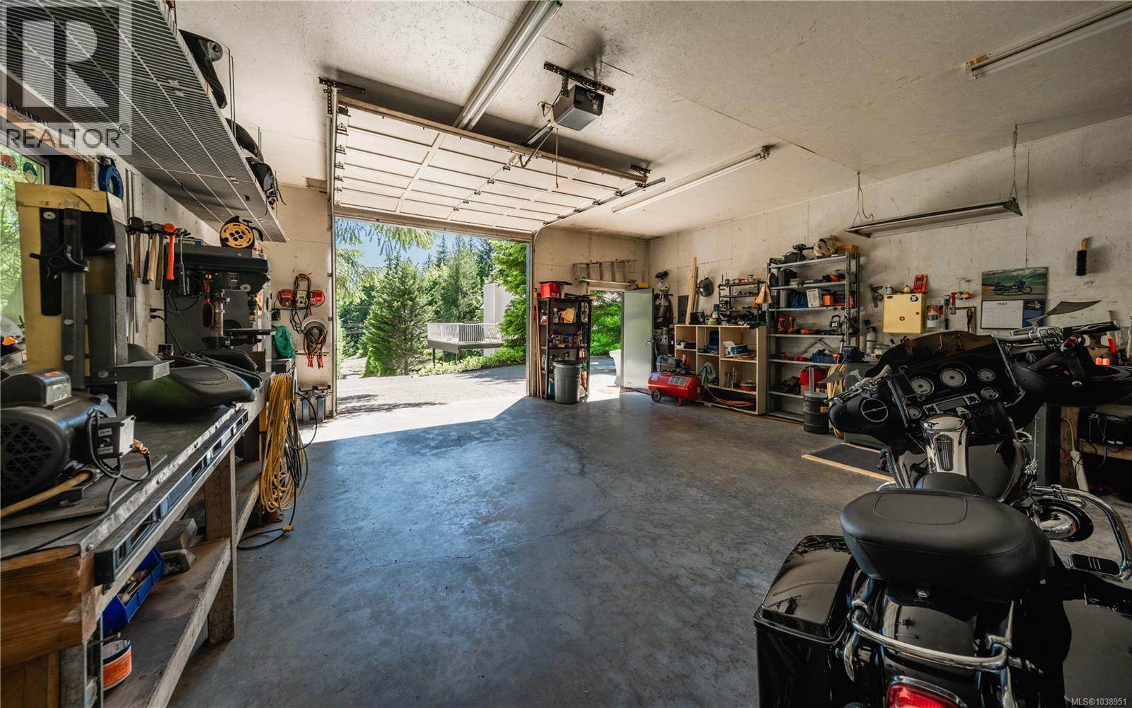1751 Burnham Rd - 39