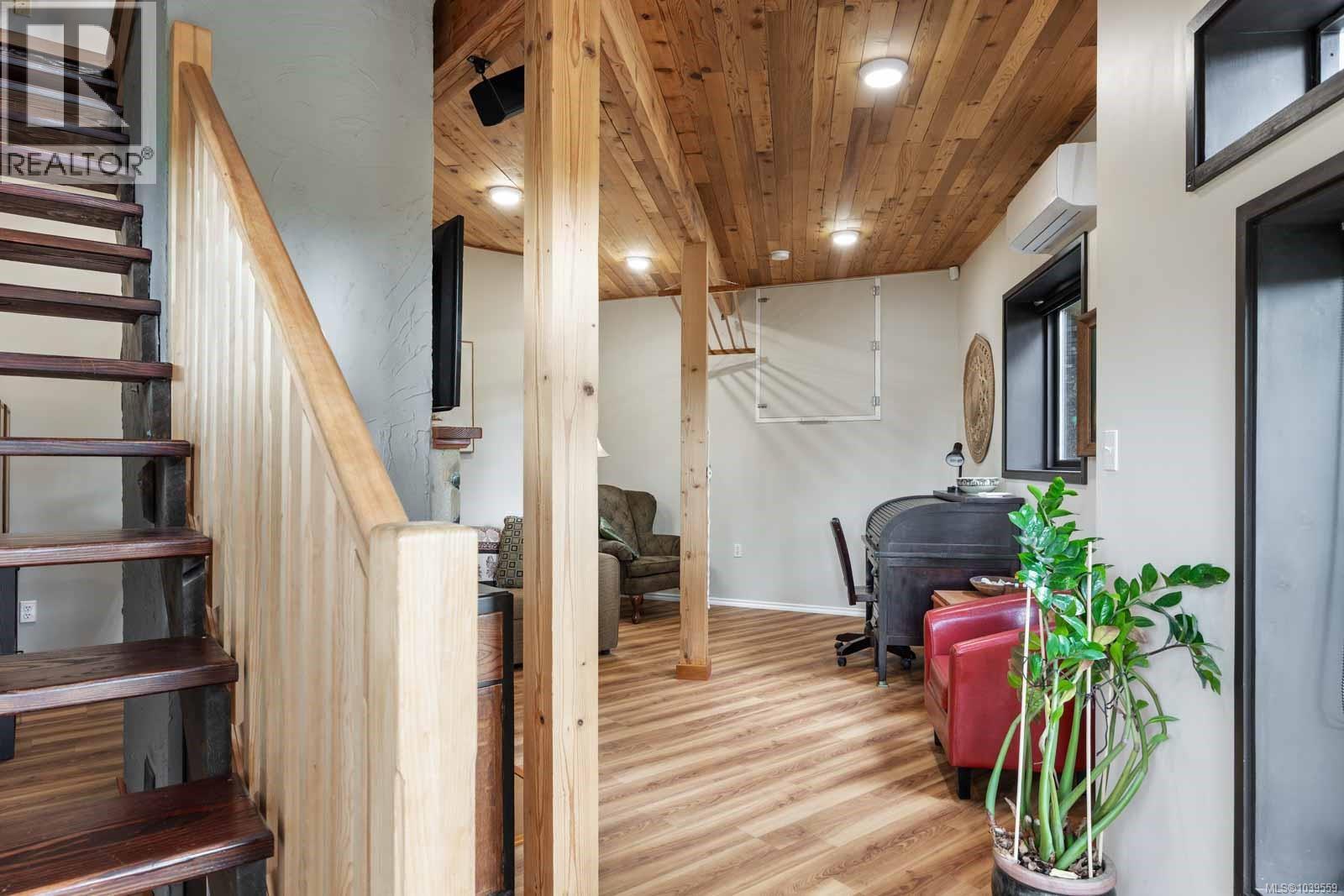 7727 Tozer Rd - 13