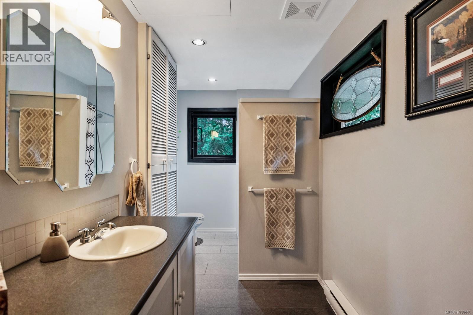 7727 Tozer Rd - 11